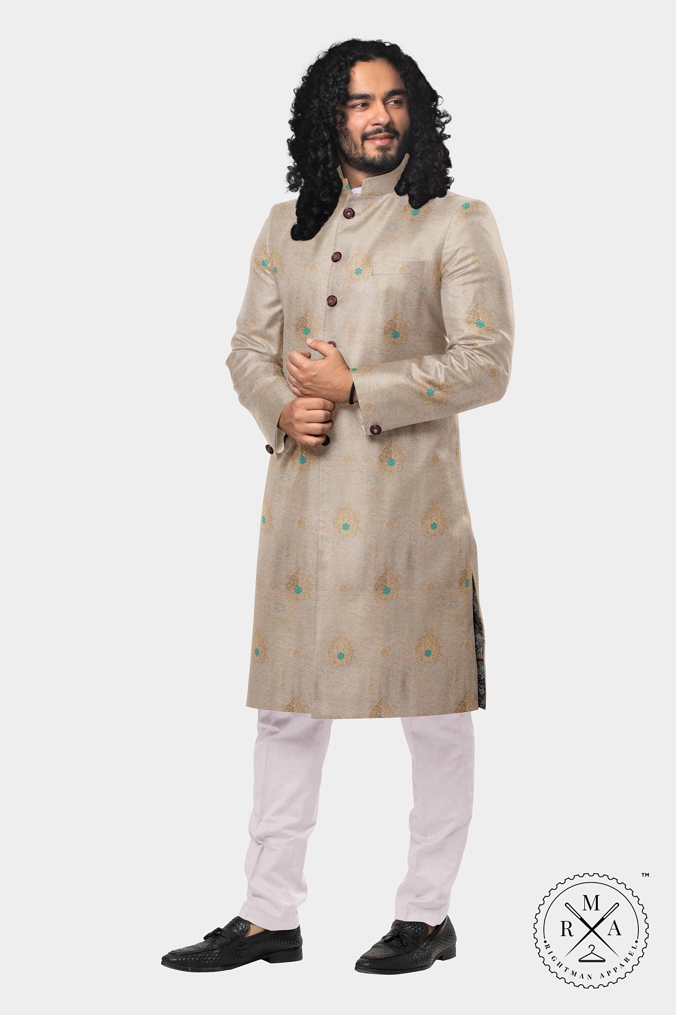 Oyster Embroidered Kurta SK87